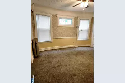 28 Rhode Island Avenue, East Orange, NJ 07018 - Photo 4