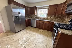 822 Kingsland Ln 1st Floor, Fort Lee, NJ 07024 - Photo 2