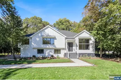 314 Meadowbrook Road, Wyckoff Township, NJ 07481 - Photo 4