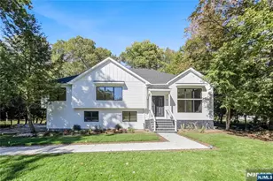 314 Meadowbrook Rd, Wyckoff Township, NJ 07481 - Photo 4