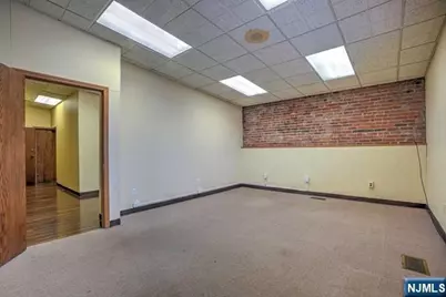 209 Cooper Avenue 8B #8B, Montclair, NJ 07043 - Photo 8