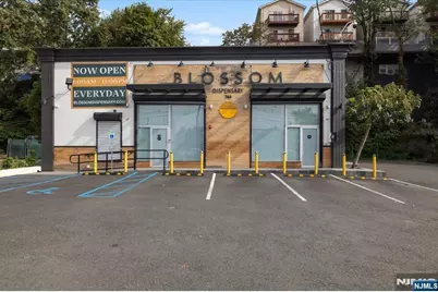 746-748 Tonnele Avenue, Jersey City, NJ 07307 - Photo 1