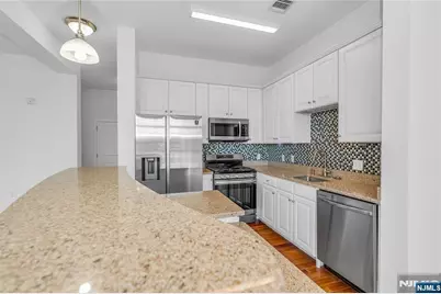 55 Mallory Avenue 69 #69, Jersey City, NJ 07305 - Photo 22