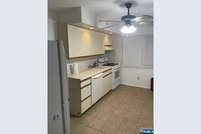 60 Maiden Lane 2 #2, Little Ferry, NJ 07643 - Photo 4