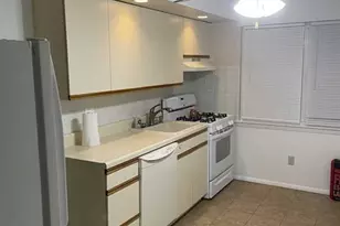 60 Maiden Ln 2, Little Ferry, NJ 07643 - Photo 4