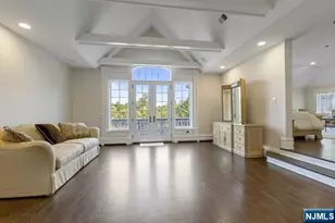 51 Chestnut Ridge Rd, Saddle River, NJ 07458 - Photo 18