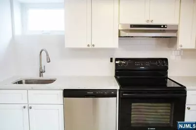 134 Berkshire Road, Hasbrouck Heights, NJ 07604 - Photo 14