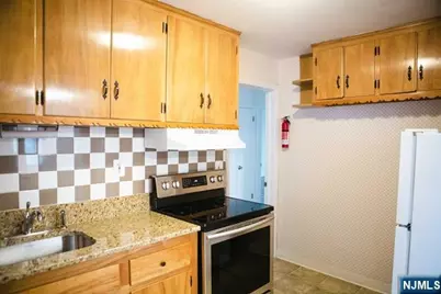 134 Berkshire Road, Hasbrouck Heights, NJ 07604 - Photo 8