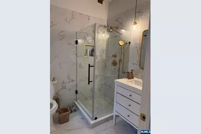 490 Undercliff Avenue 2nd Floor #2nd floor, Edgewater, NJ 07020 - Photo 12