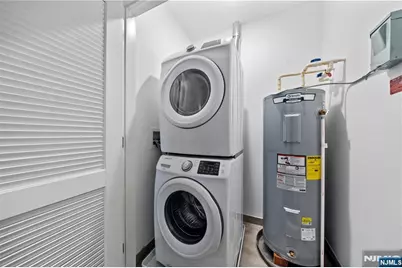 313 Woodland Place 202 #202, Leonia, NJ 07605 - Photo 14