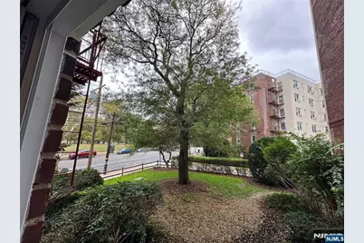 8450 Boulevard East 1F #1F, North Bergen, NJ 07047 - Photo 12