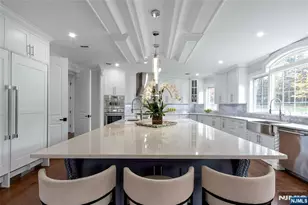 707 Black Hawk Ln, Franklin Lakes, NJ 07417 - Photo 10