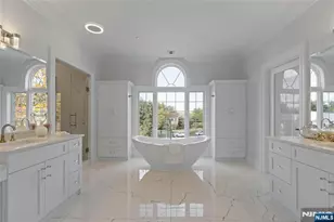 707 Black Hawk Ln, Franklin Lakes, NJ 07417 - Photo 28