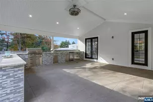 707 Black Hawk Ln, Franklin Lakes, NJ 07417 - Photo 22