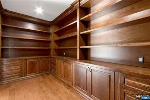 707 Black Hawk Ln, Franklin Lakes, NJ 07417 - Photo 18