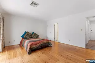 300 Gorge Road 25, Cliffside Park, NJ 07010 - Photo 24