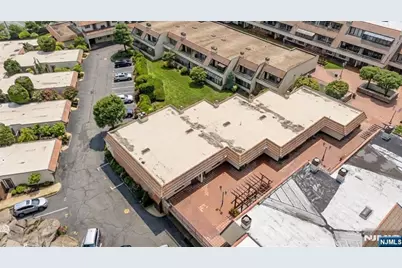 300 Gorge Road 25 #25, Cliffside Park, NJ 07010 - Photo 38