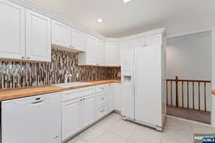 300 Gorge Road 25, Cliffside Park, NJ 07010 - Photo 8