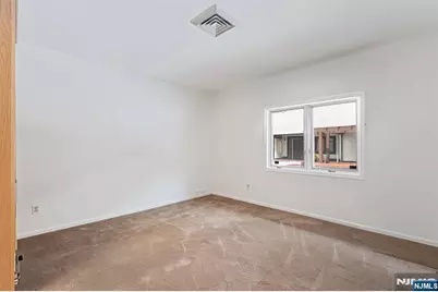 300 Gorge Road 25 #25, Cliffside Park, NJ 07010 - Photo 18
