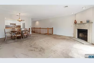 300 Gorge Road 25 #25, Cliffside Park, NJ 07010 - Photo 16