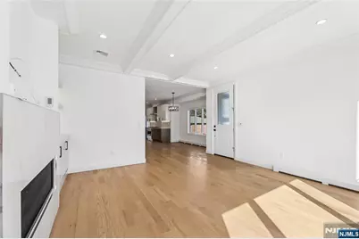 309B 7th Street 2 #2, Palisades Park, NJ 07650 - Photo 6