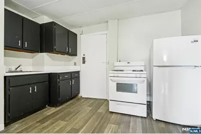 196-198 Beech, Paterson, NJ 07501 - Photo 4