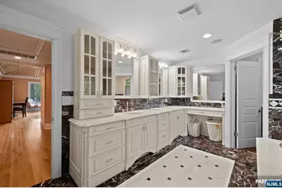 61 Overlook Drive, Woodcliff Lake, NJ 07677 - Photo 30