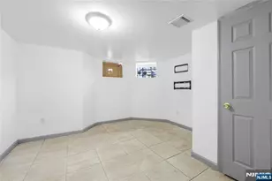 904 18th Street 1, Newark, NJ 07108 - Photo 4