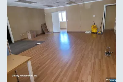 435-437 Hollywood Avenue 7 #7, Fairfield, NJ 07004 - Photo 4