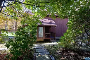 13 Village Way 7, Vernon, NJ 07462 - Photo 2