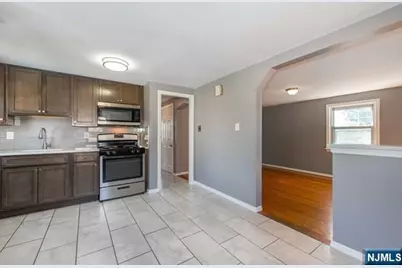 132-134 Leonard Place 2 #2, North Arlington, NJ 07031 - Photo 4