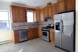 1576 Anderson Ave 2nd Fl, Fort Lee, NJ 07024 - Photo 2