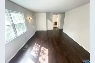 50 Beverly Court, Fair Lawn, NJ 07410 - Photo 8