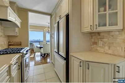 1 Horizon Road 817 #817, Fort Lee, NJ 07024 - Photo 16