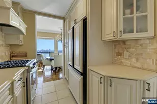 1 Horizon Road 817, Fort Lee, NJ 07024 - Photo 16