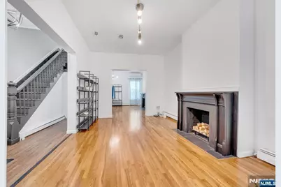 13 2nd Avenue, Newark, NJ 07104 - Photo 4