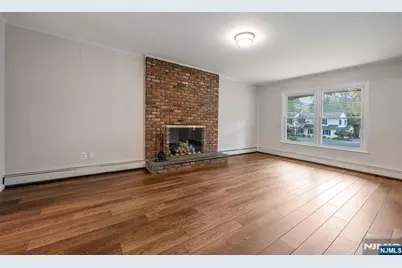 20 Dogwood Drive, Allendale, NJ 07401 - Photo 14