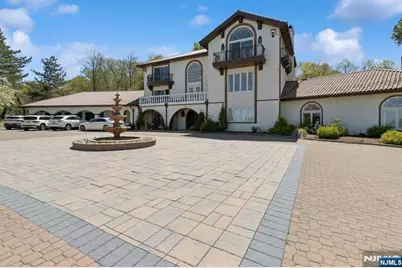912 Cherokee Lane, Franklin Lakes, NJ 07417 - Photo 6