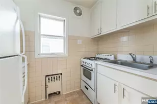 271 Travers Pl, Lyndhurst Township, NJ 07071 - Photo 12