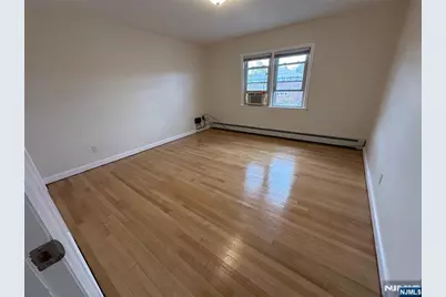 368 New York Avenue, Lyndhurst Township, NJ 07071 - Photo 8