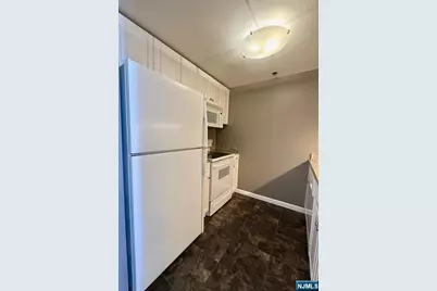 100 Old Palisade Road 3016 #3016, Fort Lee, NJ 07024 - Photo 4