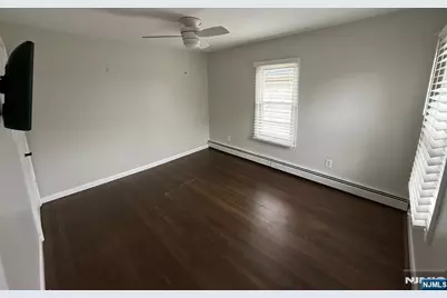 80 Prospect Street, Midland Park, NJ 07432 - Photo 8