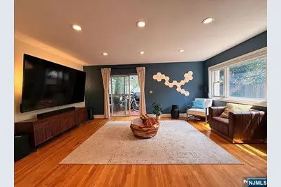 8 Carroll Place 8 #8, Weehawken, NJ 07086 - Photo 1