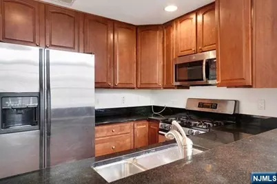 100 Abbie Court, Guttenberg, NJ 07093 - Photo 12