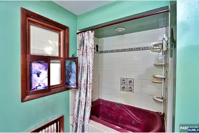 164 Clay Avenue, Roselle Park, NJ 07204 - Photo 20