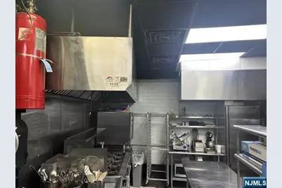 4 W Palisade Avenue, Englewood, NJ 07631 - Photo 10