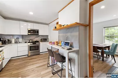 61 Glenwood 61 #61, Englewood, NJ 07631 - Photo 18