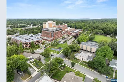 61 Glenwood 61 #61, Englewood, NJ 07631 - Photo 4