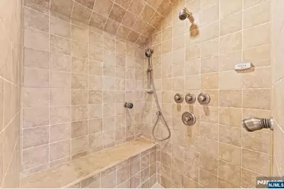 327 E Midland Avenue, Paramus, NJ 07652 - Photo 12