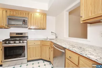 33 Elizabeth Terrace, Leonia, NJ 07605 - Photo 16